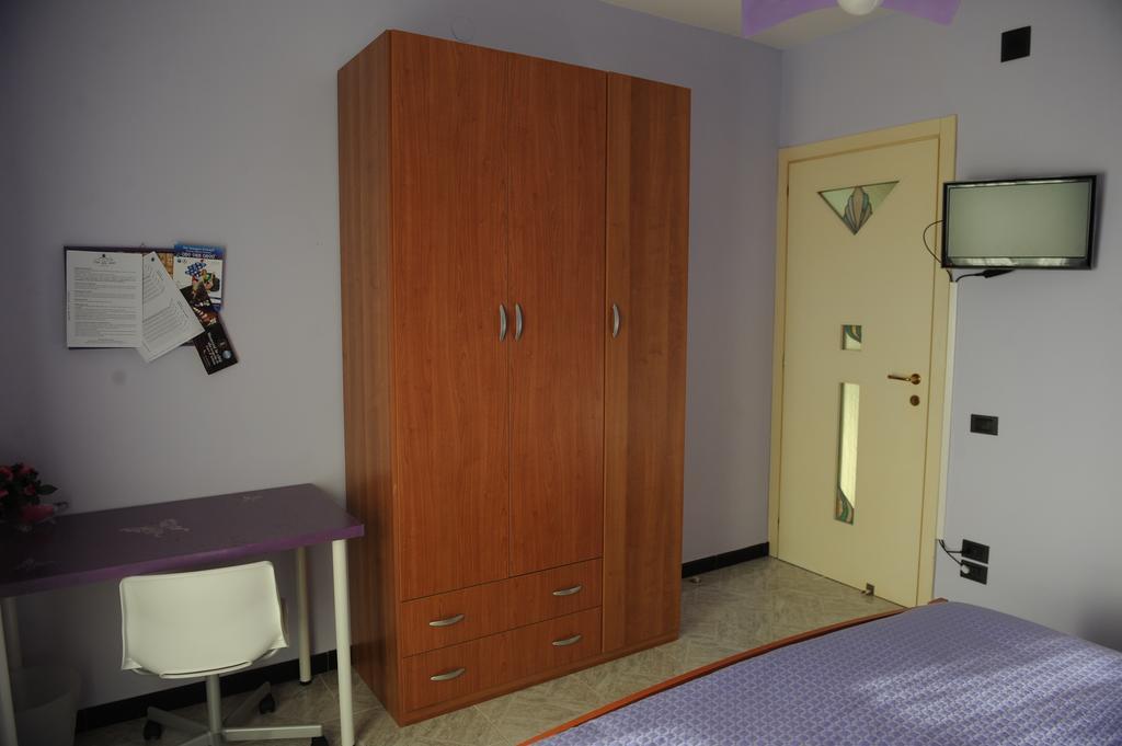 B&B Viale Delle Colline Salerno Cameră foto